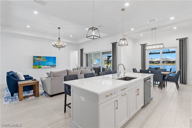 14265 Laguna Springs LN, Naples, FL 34114