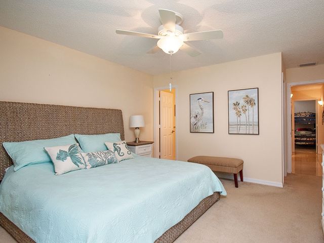 17 Vista Palm Lane 207, Vero Beach, FL 32962