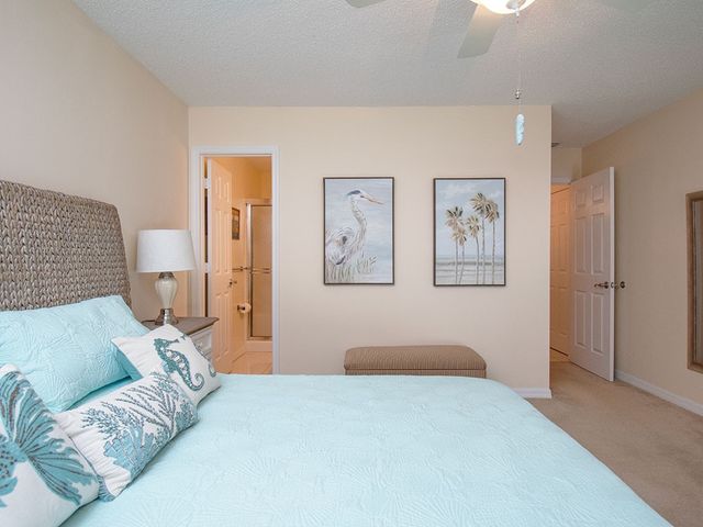 17 Vista Palm Lane 207, Vero Beach, FL 32962