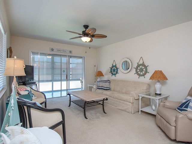 17 Vista Palm Lane 207, Vero Beach, FL 32962