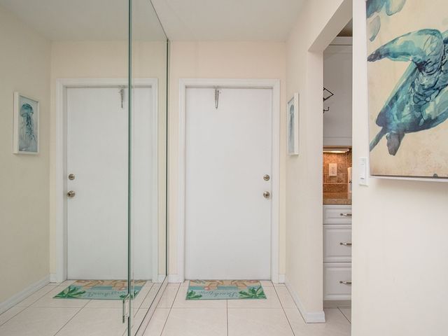 17 Vista Palm Lane 207, Vero Beach, FL 32962