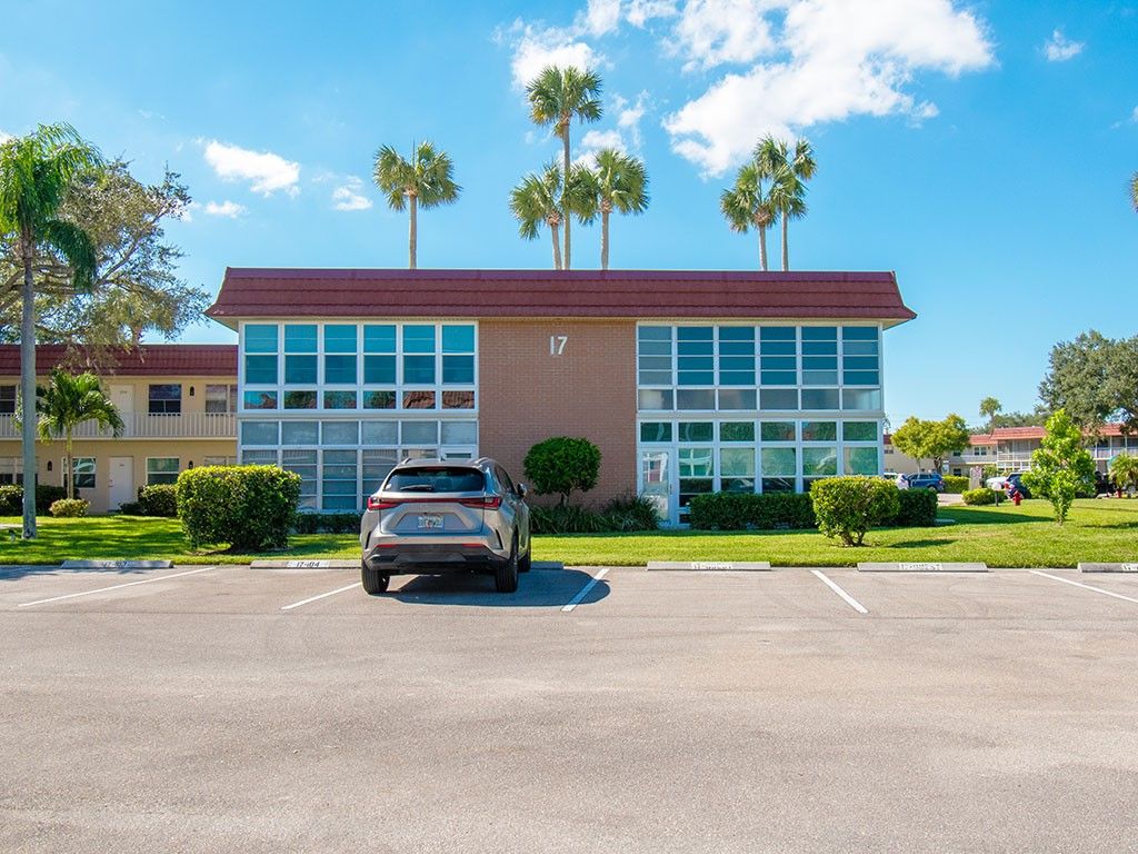 17 Vista Palm Lane 207, Vero Beach, FL 32962