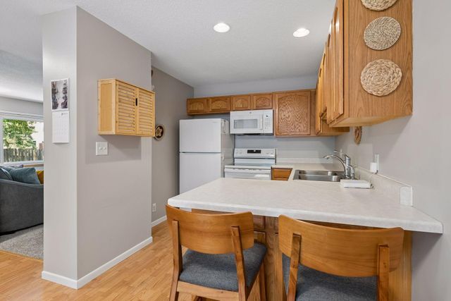 3480 Greenwood Court S, Eagan, MN 55122