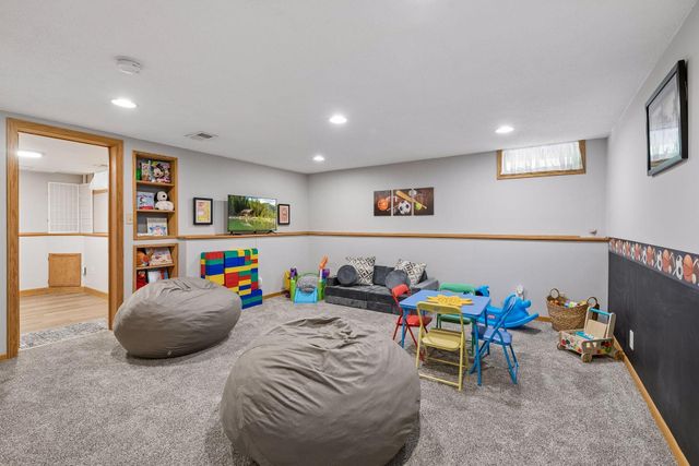 3480 Greenwood Court S, Eagan, MN 55122