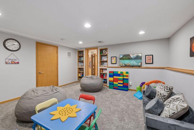 3480 Greenwood Court S, Eagan, MN 55122