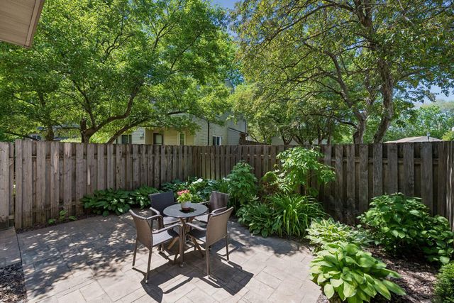 3480 Greenwood Court S, Eagan, MN 55122