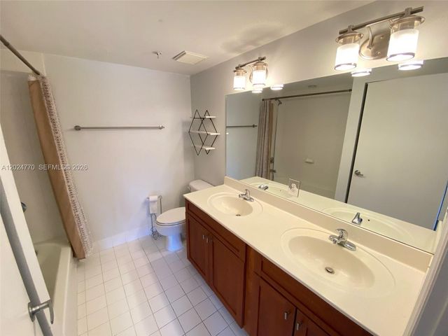 36 NW 6th Ave 708, Miami, FL 33128