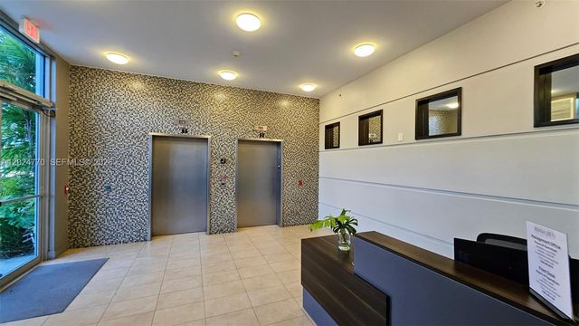 36 NW 6th Ave 708, Miami, FL 33128