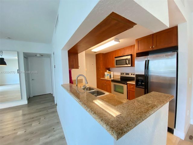 36 NW 6th Ave 708, Miami, FL 33128