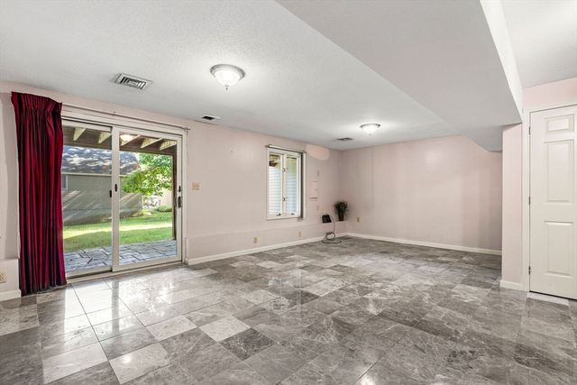 213 Brickett Hill Circle 213, Haverhill, MA 01830