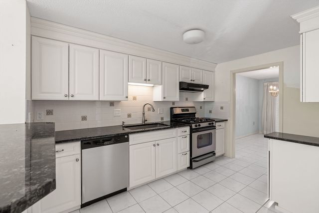 213 Brickett Hill Circle 213, Haverhill, MA 01830