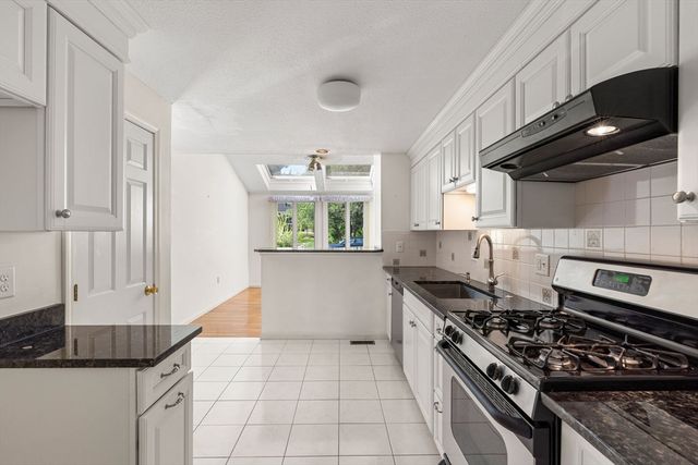 213 Brickett Hill Circle 213, Haverhill, MA 01830