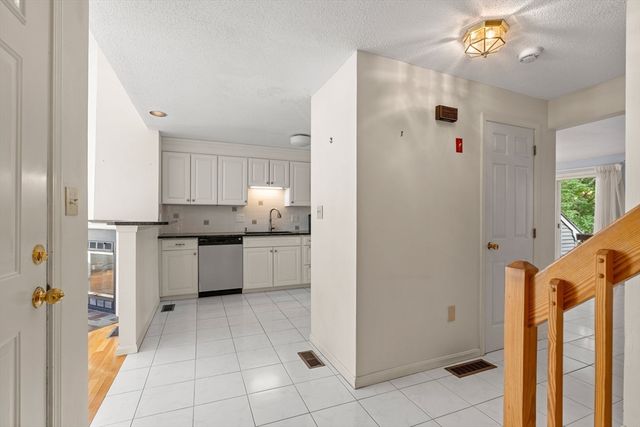 213 Brickett Hill Circle 213, Haverhill, MA 01830
