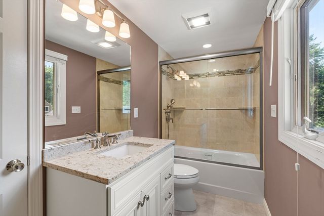 213 Brickett Hill Circle 213, Haverhill, MA 01830