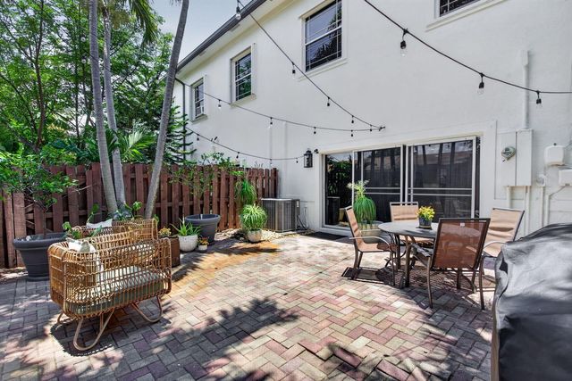 2505 NE 2nd Street 2505, Pompano Beach, FL 33062