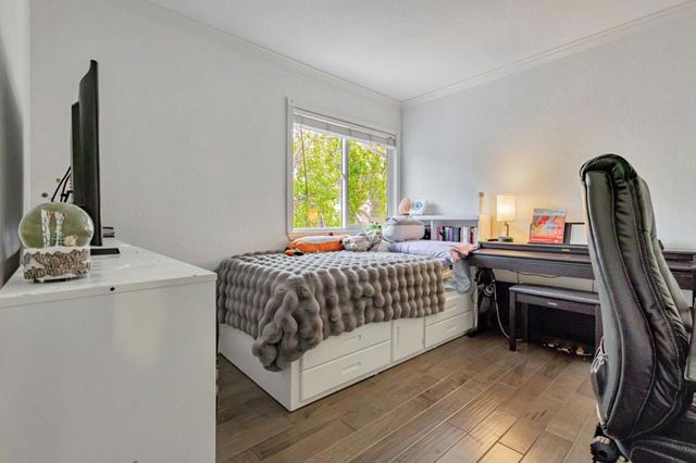 578 Seahorse Lane, Redwood City, CA 94065