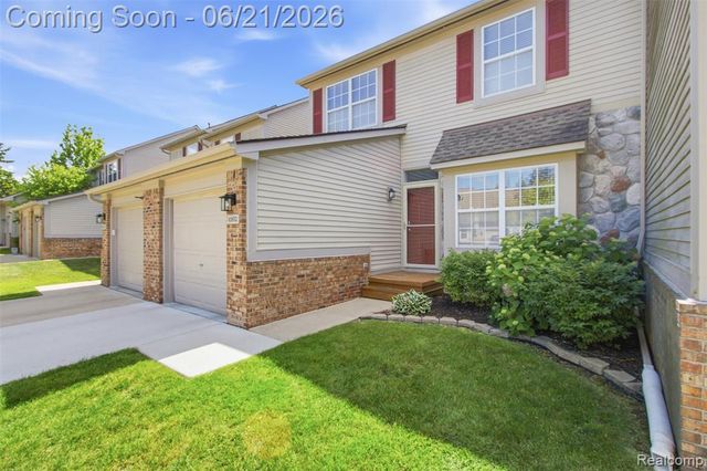 41852 Cantebury Drive, Novi, MI 48377
