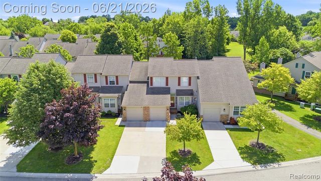 41852 Cantebury Drive, Novi, MI 48377