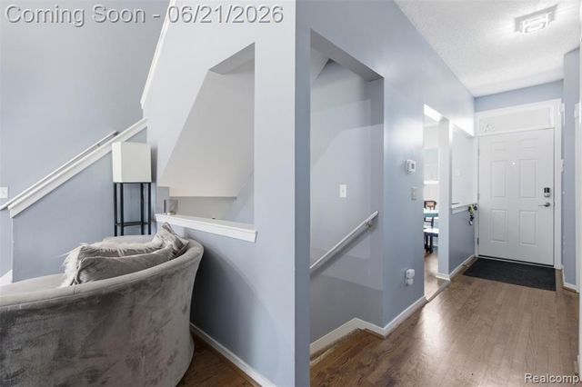 41852 Cantebury Drive, Novi, MI 48377