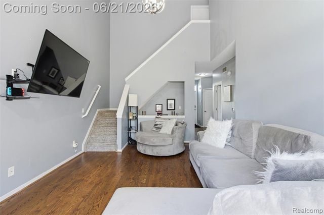 41852 Cantebury Drive, Novi, MI 48377