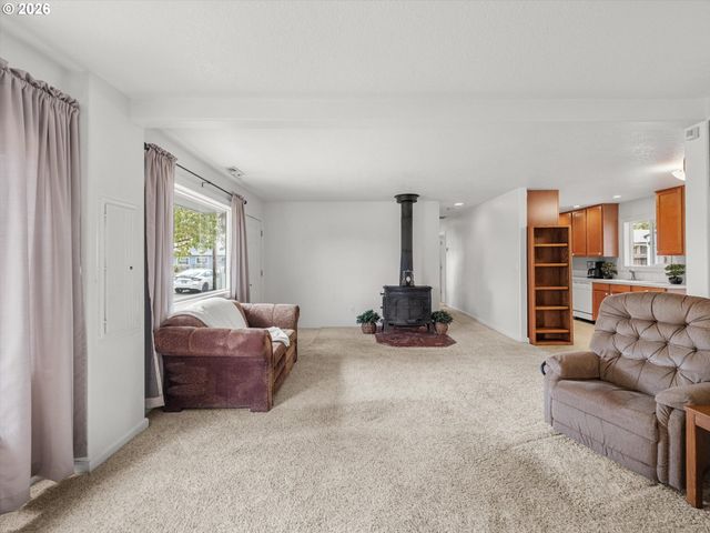 9801 Se PARDEE St, Portland, OR 97266