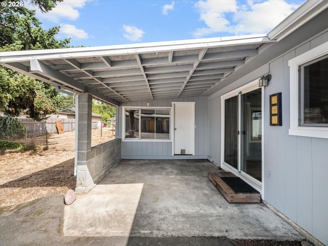 9801 Se PARDEE St, Portland, OR 97266