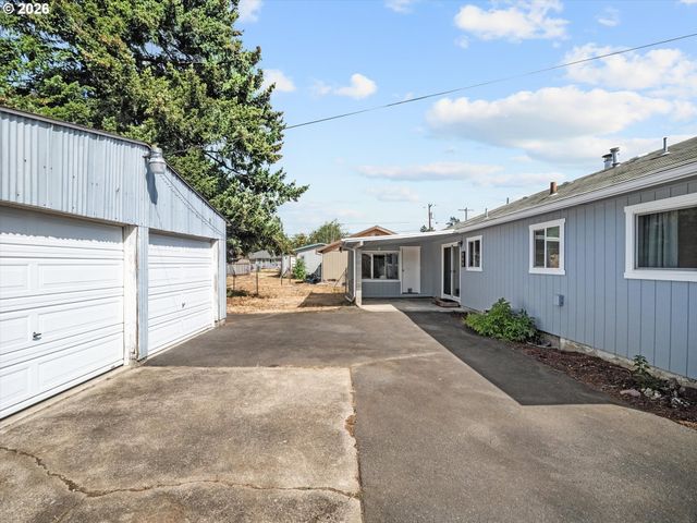 9801 Se PARDEE St, Portland, OR 97266