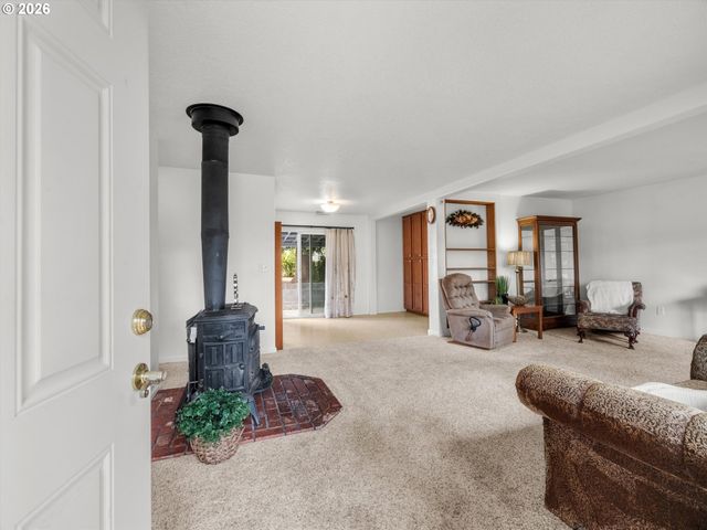 9801 Se PARDEE St, Portland, OR 97266