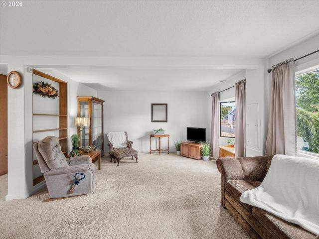 9801 Se PARDEE St, Portland, OR 97266