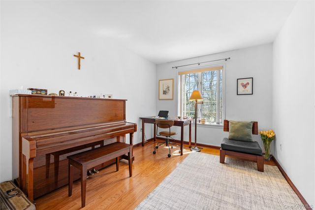 240-46 Oak Park Drive 37a, Little Neck, NY 11362