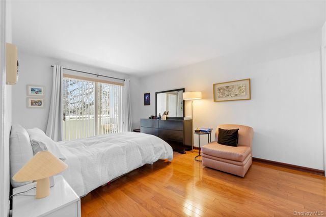 240-46 Oak Park Drive 37a, Little Neck, NY 11362