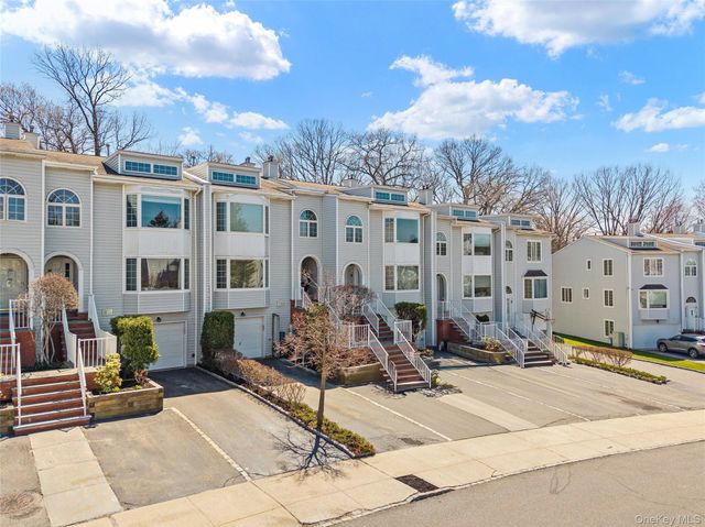 240-46 Oak Park Drive 37a, Little Neck, NY 11362
