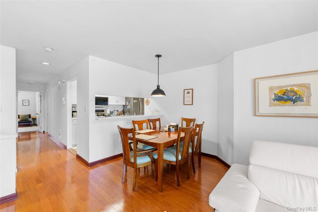 240-46 Oak Park Drive 37a, Little Neck, NY 11362