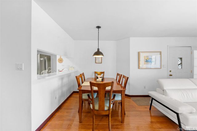 240-46 Oak Park Drive 37a, Little Neck, NY 11362
