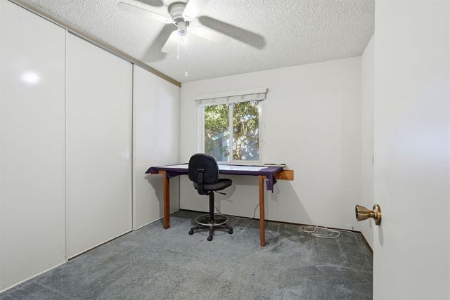 8929 Castle Park Dr, Elk Grove, CA 95624