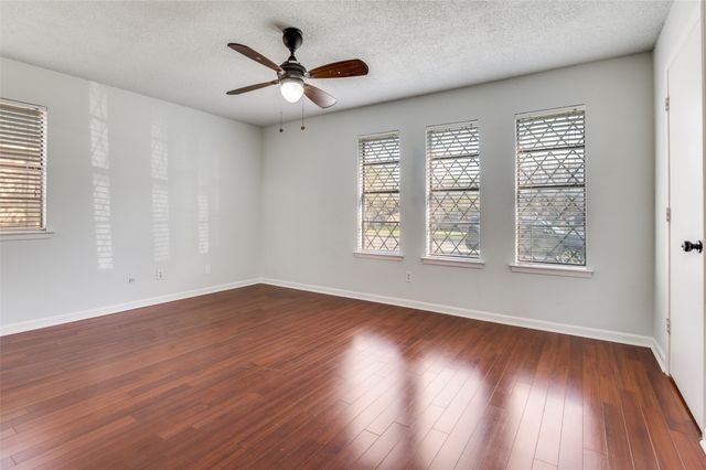 8705 Irongate Drive, North Richland Hills, TX 76182