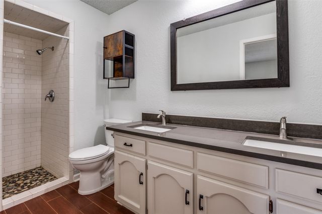 8705 Irongate Drive, North Richland Hills, TX 76182