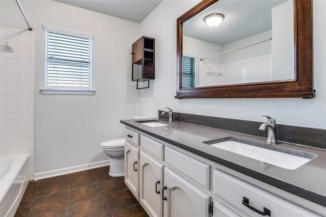 8705 Irongate Drive, North Richland Hills, TX 76182