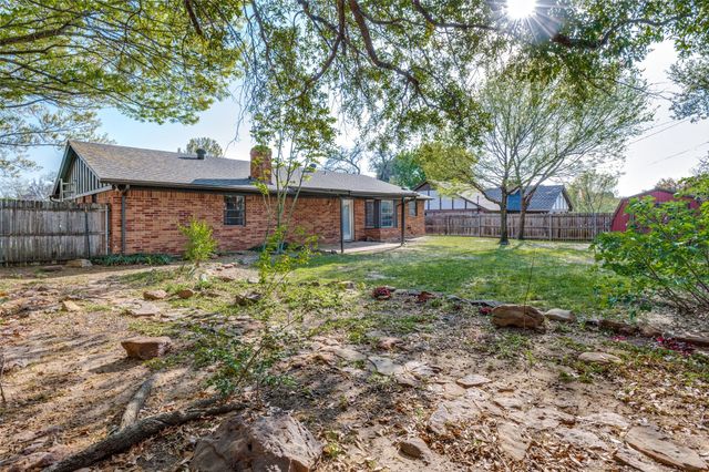 8705 Irongate Drive, North Richland Hills, TX 76182