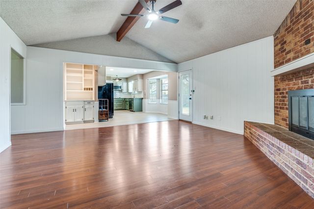 8705 Irongate Drive, North Richland Hills, TX 76182