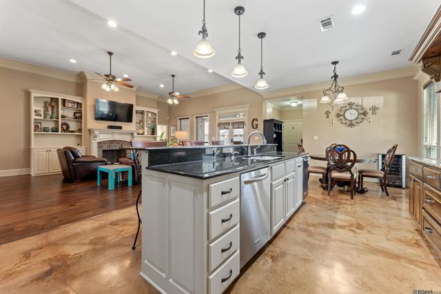 36516 Oak Park Ave, Prairieville, LA 70769