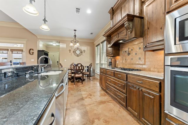 36516 Oak Park Ave, Prairieville, LA 70769