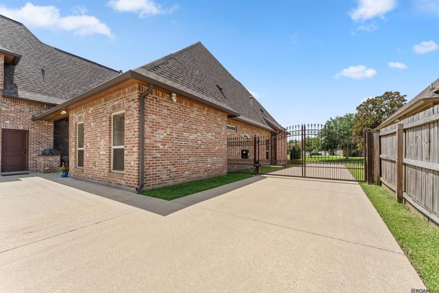 36516 Oak Park Ave, Prairieville, LA 70769