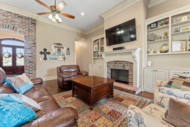 36516 Oak Park Ave, Prairieville, LA 70769