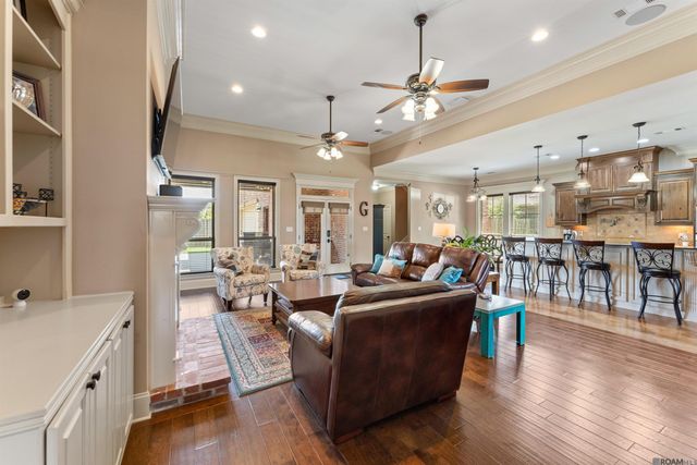 36516 Oak Park Ave, Prairieville, LA 70769