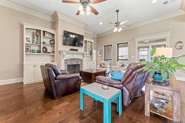 36516 Oak Park Ave, Prairieville, LA 70769