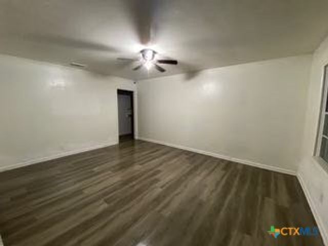 1512 E Barton Avenue, Temple, TX 76501