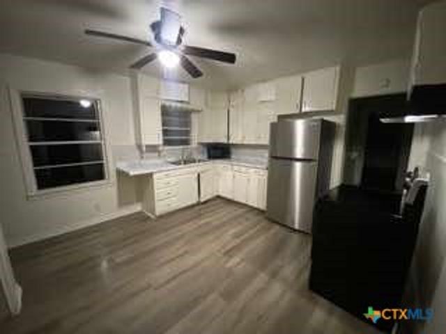 1512 E Barton Avenue, Temple, TX 76501