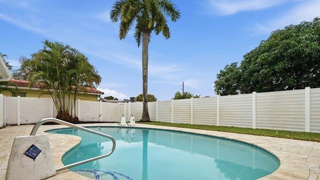 5507 W Park Road, Hollywood, FL 33021