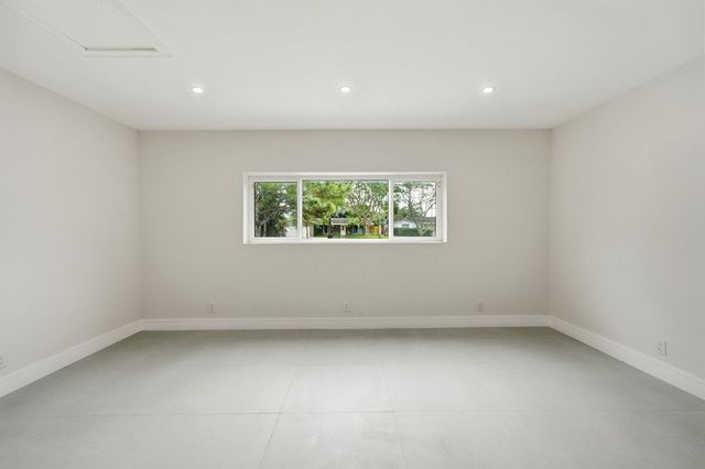 5507 W Park Road, Hollywood, FL 33021